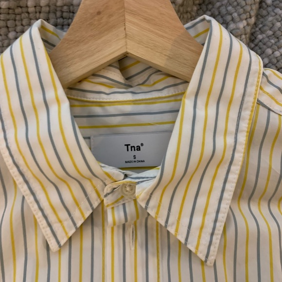 Artizia TNA Cullen Button Up - Picture 2 of 3